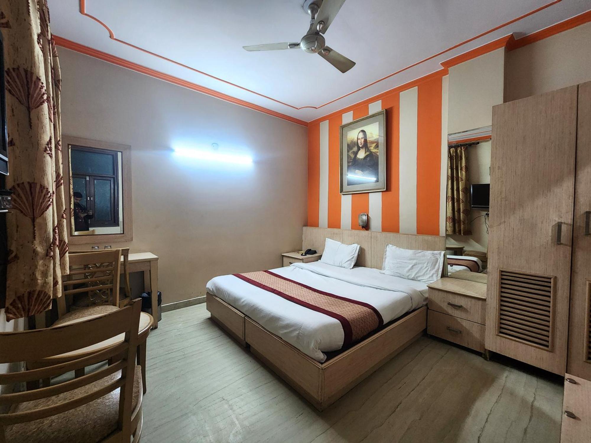 Hotel Mid Town Delhi  Exteriör bild