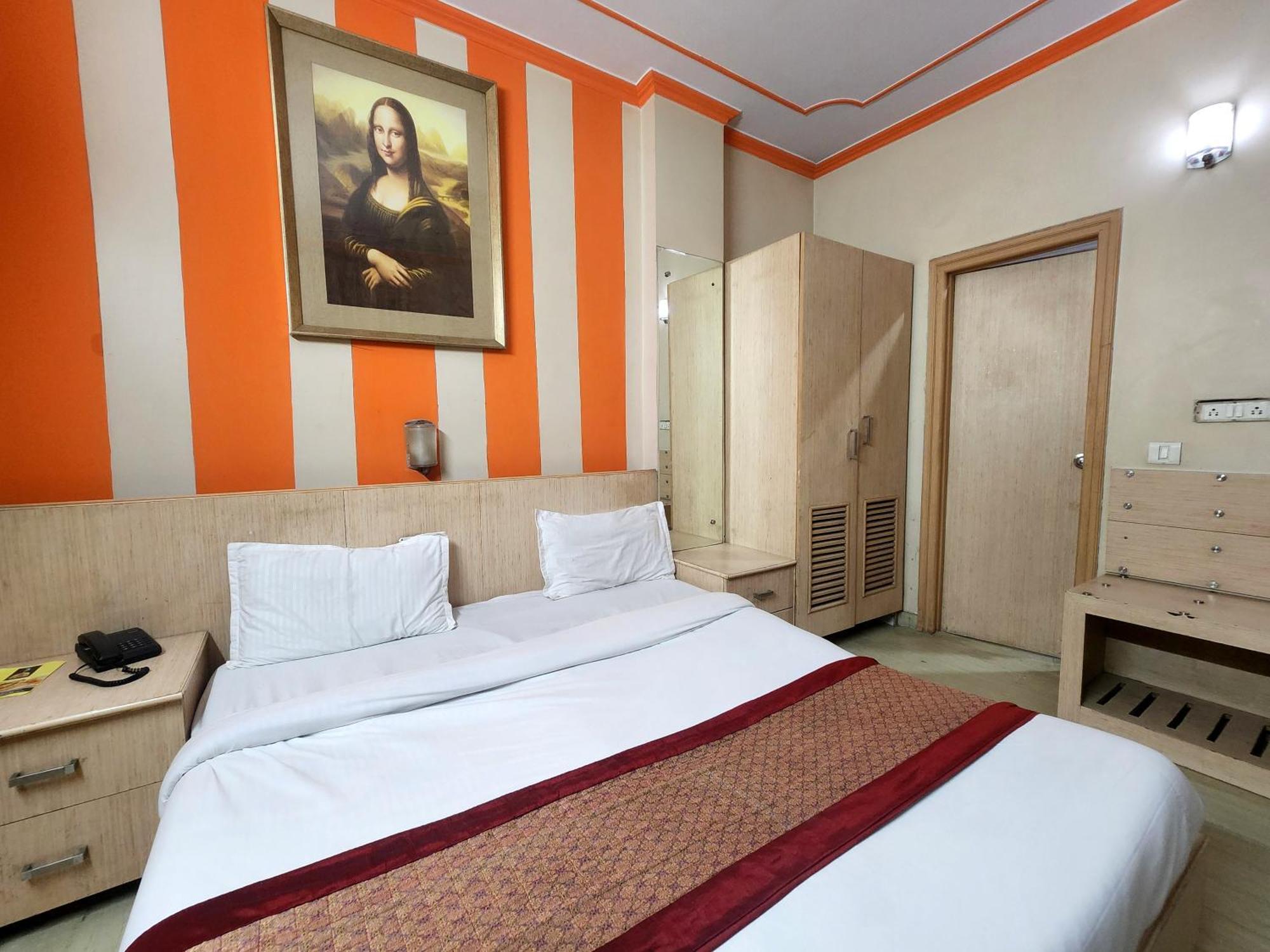Hotel Mid Town Delhi  Exteriör bild